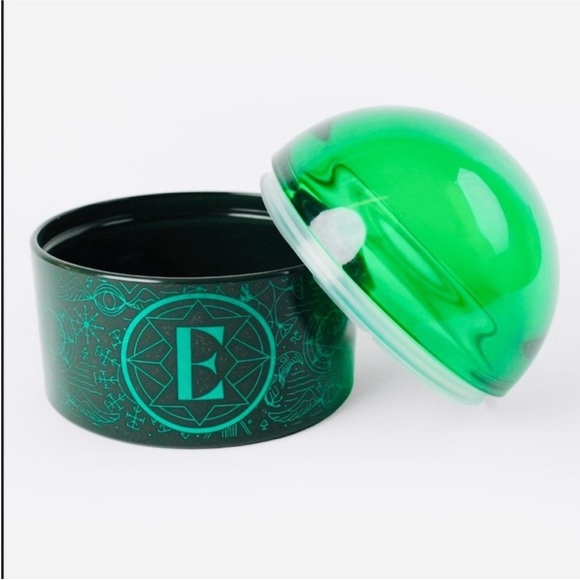 NEW Target Bullseye Playground Wicked Elphaba & Glinda Bubble Glass Domes - Picture 2 of 2